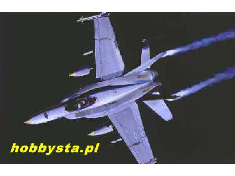 F-18A Hornet - zdjęcie 1 F-18A Hornet - zdjęcie 1