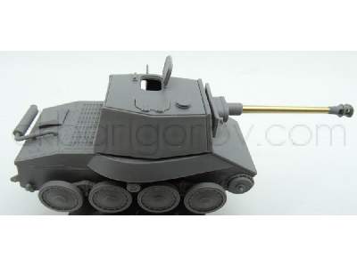 German Light Tank Pz.Kpfw.38 Mit 7.5 Cm Kwk 40 (L/48) - zdjęcie 12