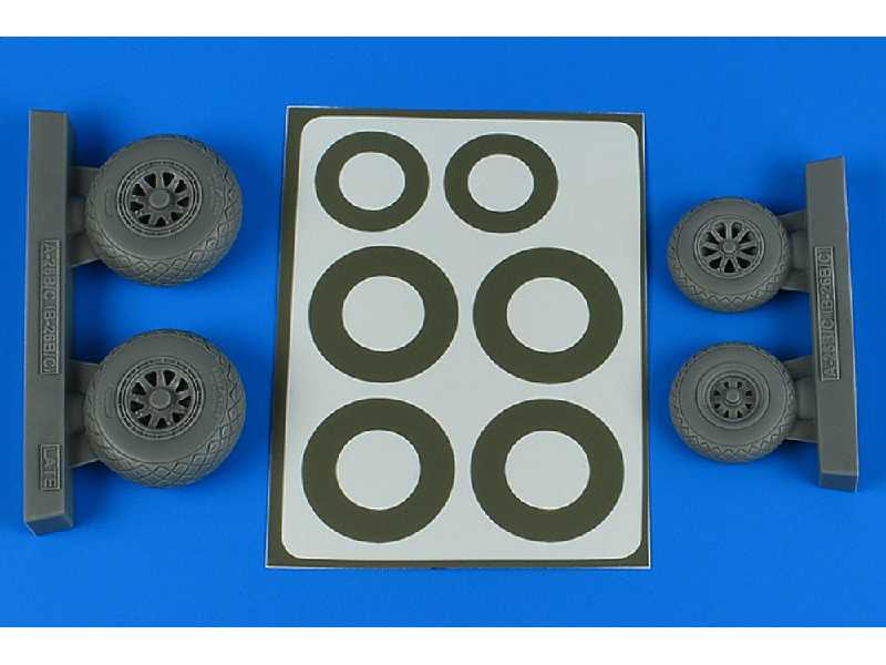 A-26B/C (B-26B/C) Invader wheels & paint masks late - diamond pa - zdjęcie 1 A-26B/C (B-26B/C) Invader wheels & paint masks late - diamond pa - zdjęcie 1