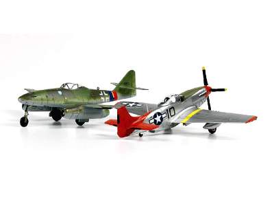P-51D Red Tails & Me262A-1a Tuskegee Airmen & Luftwaffe - zdjęcie 1