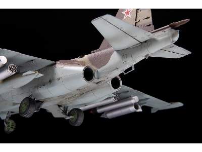 Su-25 Frogfoot sowiecki samolot szturmowy - zdjęcie 5