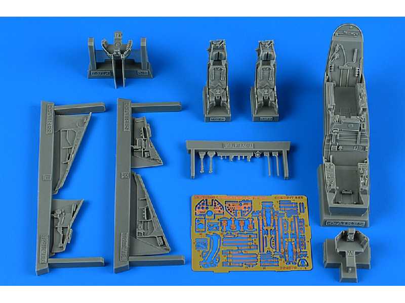 Harrier T.4/T.4A cockpit set - zdjęcie 1 Harrier T.4/T.4A cockpit set - zdjęcie 1