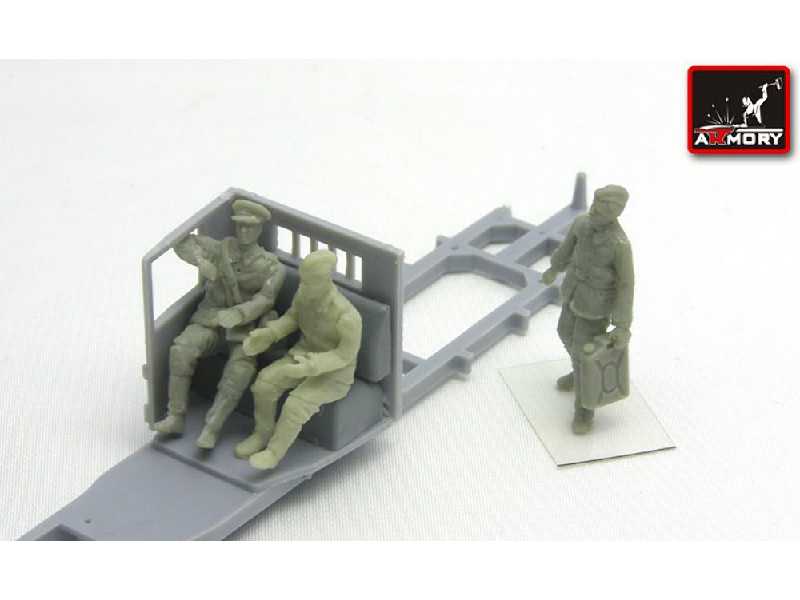 ...In The Truck Cab - Soviet Officer And Drivers - zdjęcie 1 ...In The Truck Cab - Soviet Officer And Drivers - zdjęcie 1
