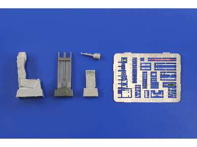  F-16 late seat 1/48 - Tamiya - żywica i blaszki - zdjęcie 7