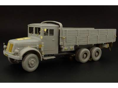 Tatra 111 Einheitsfahrerhaus - zdjęcie 3