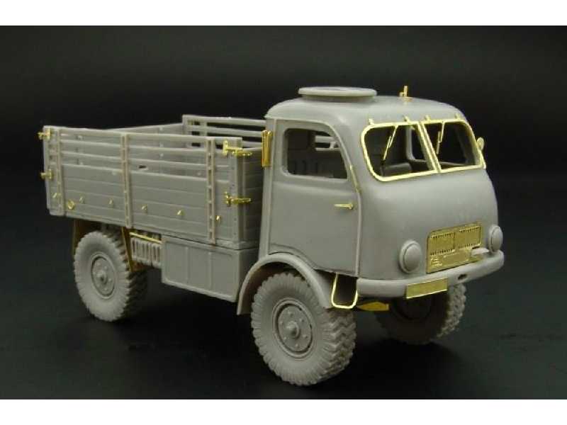 Tatra T805 - zdjęcie 1 Tatra T805 - zdjęcie 1