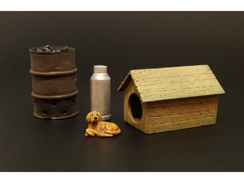 Dog House With Dog - zdjęcie 1 Dog House With Dog - zdjęcie 1