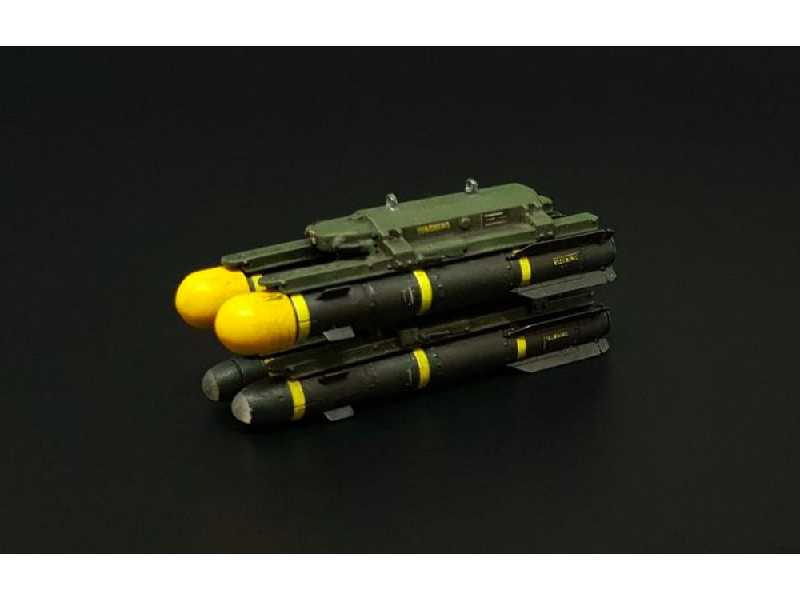 Agm-114 Hellfire 8 Pcs 2 Racks - zdjęcie 1 Agm-114 Hellfire 8 Pcs 2 Racks - zdjęcie 1