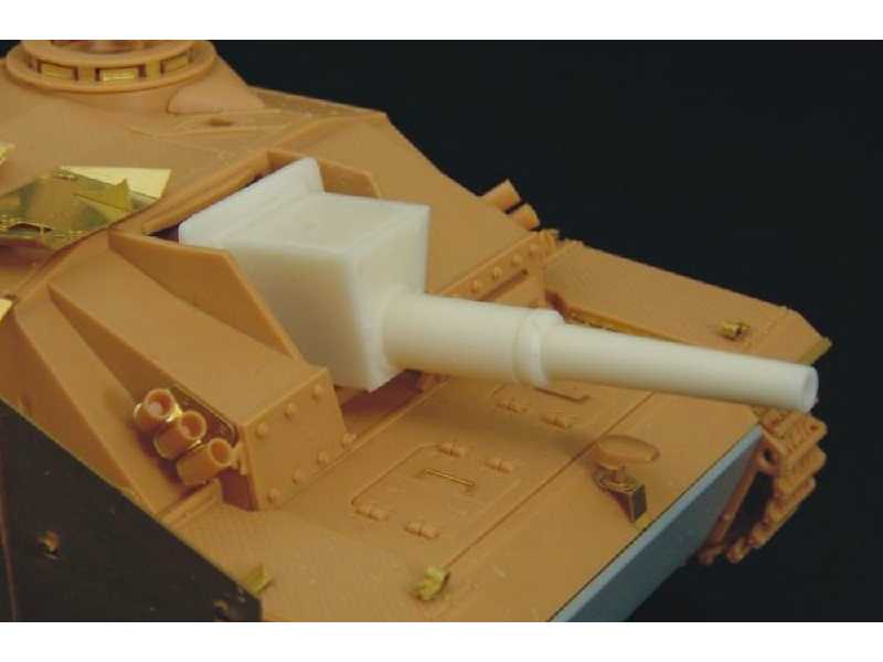 Stuh Iii Ausf G 105mm Conv Set - zdjęcie 1 Stuh Iii Ausf G 105mm Conv Set - zdjęcie 1
