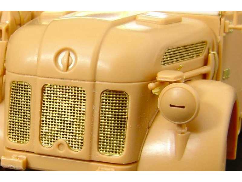 Steyr 1500 Grills - zdjęcie 1 Steyr 1500 Grills - zdjęcie 1