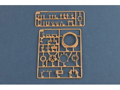 German Pz.Kpfw.Iii/iv Auf Einheitsfahrgestell (Small Turret) - zdjęcie 16