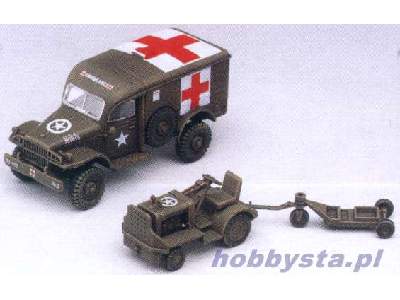 US Ambulance & Tow Truck - zdjęcie 1