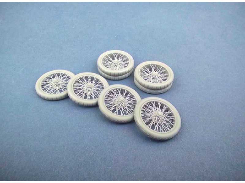 A35-002 Lanchester Wire Wheels - zdjęcie 1 A35-002 Lanchester Wire Wheels - zdjęcie 1