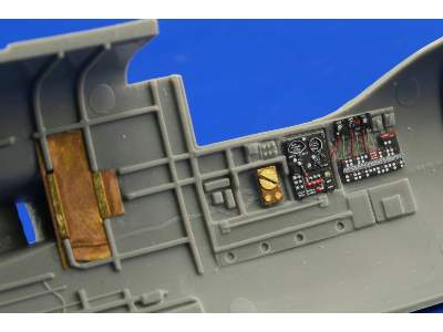  A-26C interior 1/48 - Monogram - blaszki - zdjęcie 7