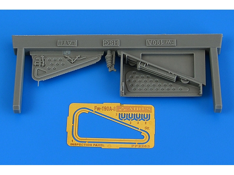 Fw 190A-8 inspection panel - late version - zdjęcie 1 Fw 190A-8 inspection panel - late version - zdjęcie 1