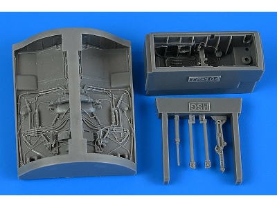 TF-104 Starfighter wheel bay - zdjęcie 1