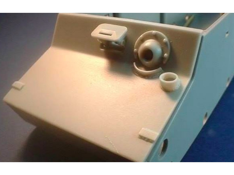 Kw-1&2 Front Armor Plate With Driver Flap - zdjęcie 1 Kw-1&2 Front Armor Plate With Driver Flap - zdjęcie 1
