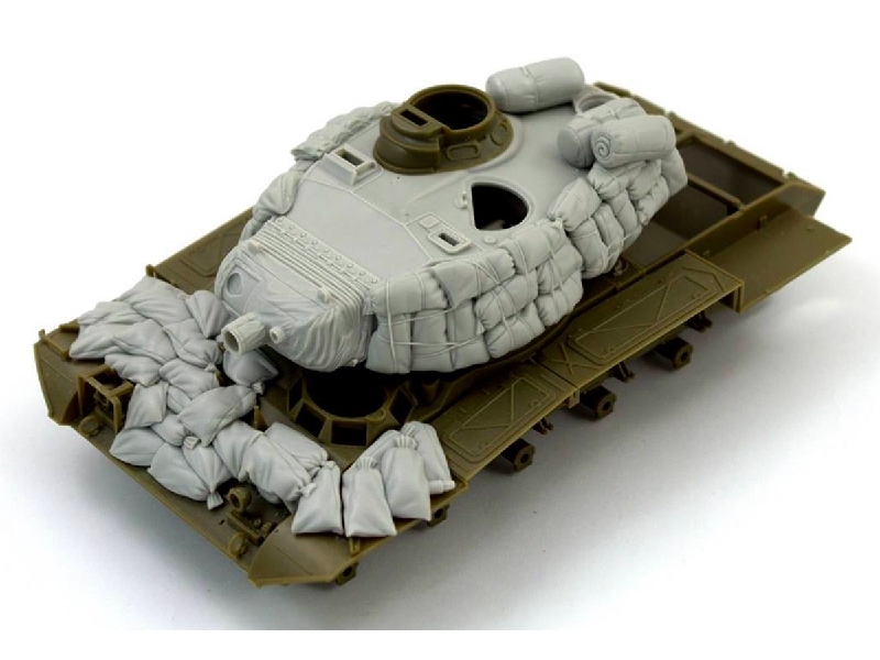 M-41 "walker Bulldog" With Sandbags Armor - zdjęcie 1 M-41 "walker Bulldog" With Sandbags Armor - zdjęcie 1