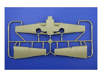  Bf 109E ROYAL CLASS 1/48 - samolot - zdjęcie 4