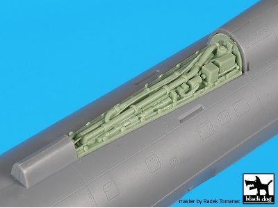 Su 17/22 Engine + Spine For Hobby Boss - zdjęcie 9