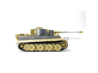 Model Kits Series - German Sd.Kfz.181 Tiger (Early Production Model) Engine Plus Edition, Schwere Panzerabteilung 50 - zdjęcie 3