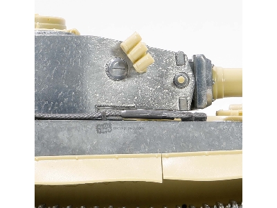 Model Kits Series - German Sd.Kfz.181 Tiger (Early Production Model) Engine Plus Edition, Schwere Panzerabteilung 50 - zdjęcie 5