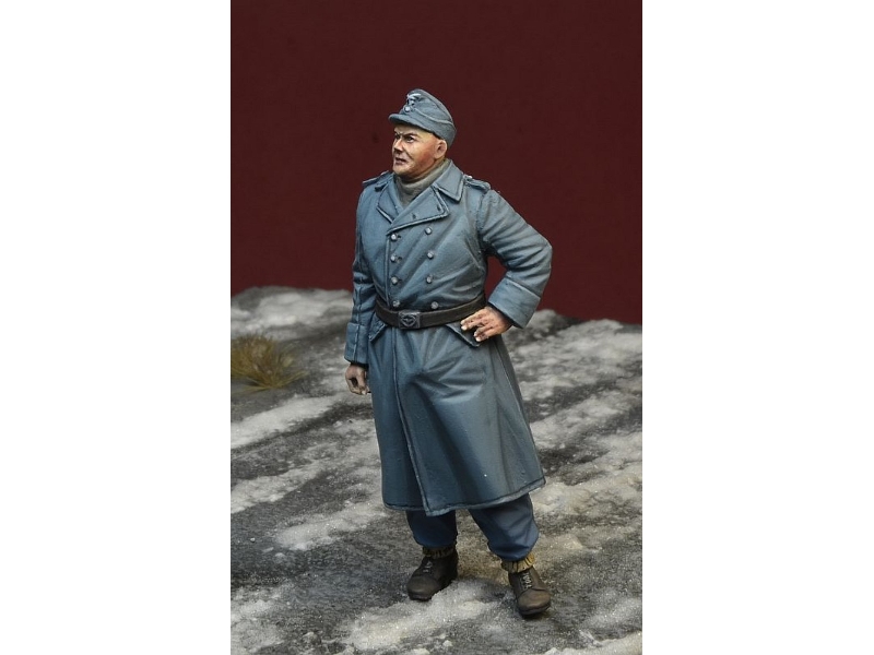 Luftwaffe Mechanic In Greatcoat - zdjęcie 1