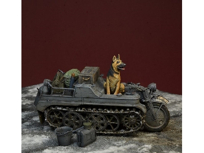 Luftwaffe Kettenkrad Accessories With Dog - zdjęcie 2