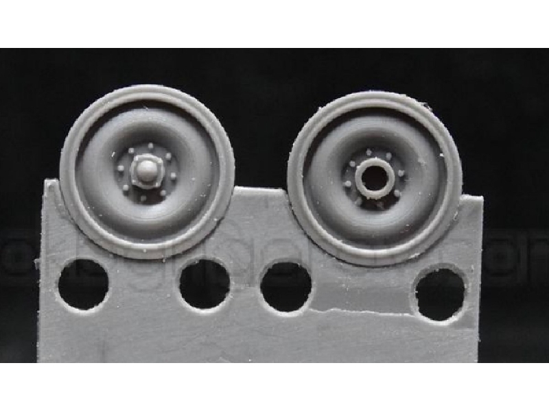 Wheels For M113, Steel - zdjęcie 1 Wheels For M113, Steel - zdjęcie 1