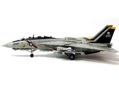 USN F-14A VF-84 Jolly Rogers - zdjęcie 5