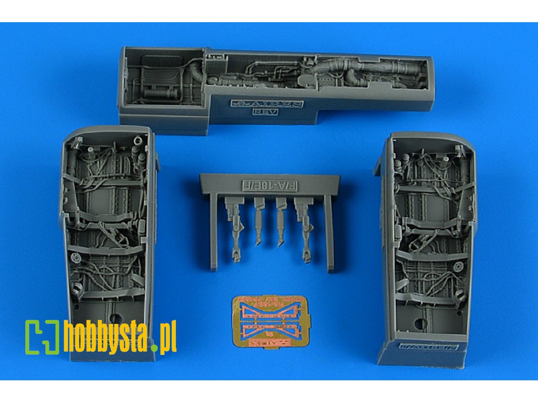 F/A-18E/F Super Hornet wheel bay - zdjęcie 1 F/A-18E/F Super Hornet wheel bay - zdjęcie 1