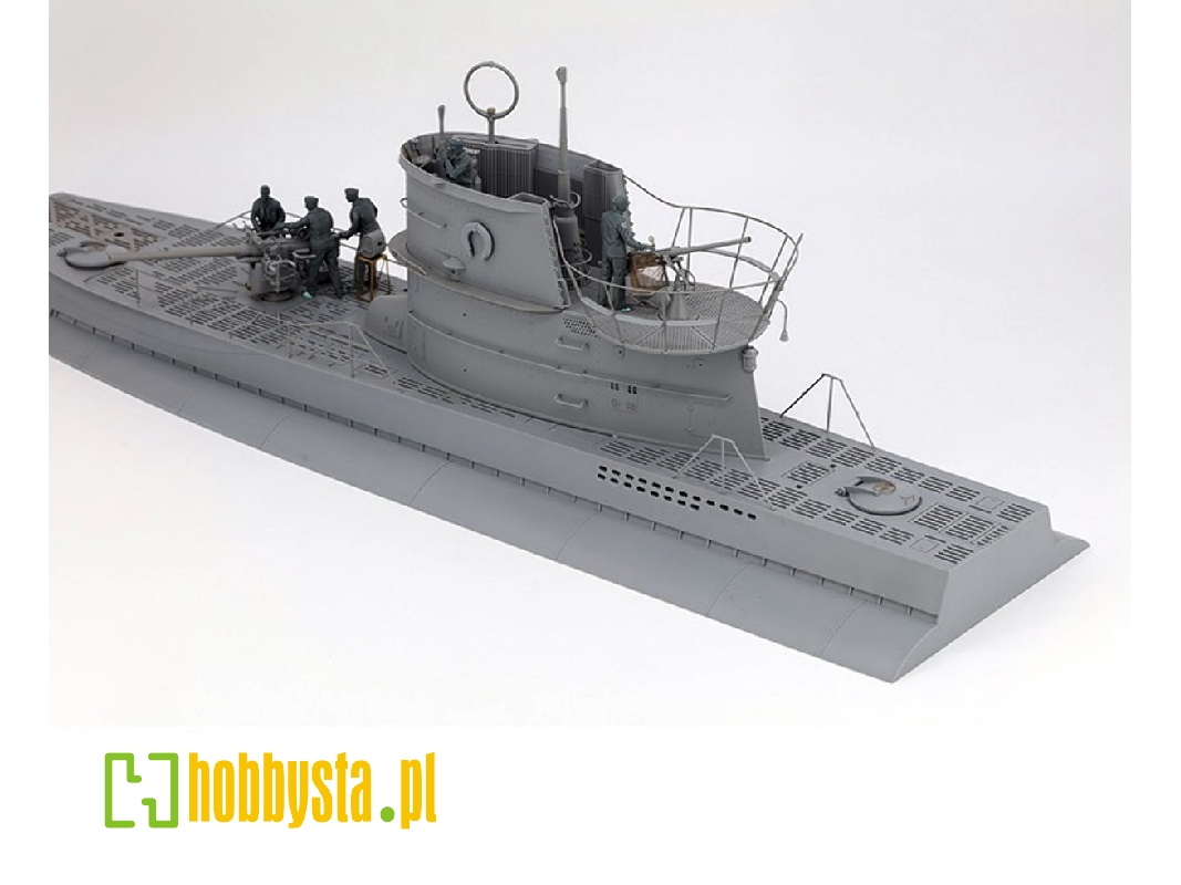 German Submarines & Commanders Set Of 6 Resin Figures