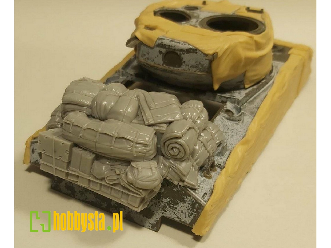 Stowage Set For M4a3 "sherman" - zdjęcie 1 Stowage Set For M4a3 "sherman" - zdjęcie 1