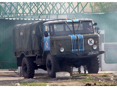 Radziecka terenowa ciężarówka wojskowa GAZ-66 - zdjęcie 19