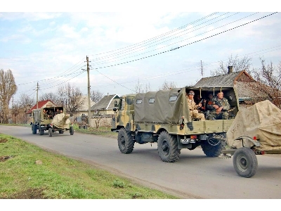 Radziecka terenowa ciężarówka wojskowa GAZ-66 - zdjęcie 21