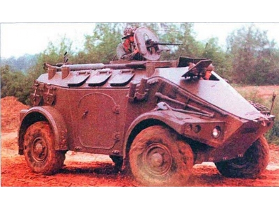 M3  (4x4) transporter opancerzony - zdjęcie 12