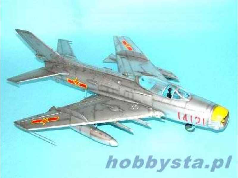 MiG-19PM Farmer E/CHN F-6B - zdjęcie 1 MiG-19PM Farmer E/CHN F-6B - zdjęcie 1