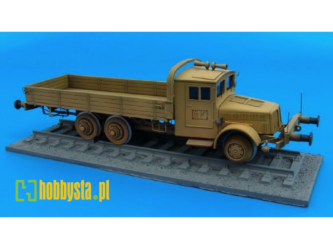 Tatra T111 Railway - zdjęcie 1 Tatra T111 Railway - zdjęcie 1