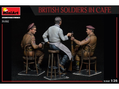 British Soldiers In Cafe - zdjęcie 4