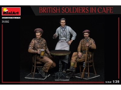 British Soldiers In Cafe - zdjęcie 5