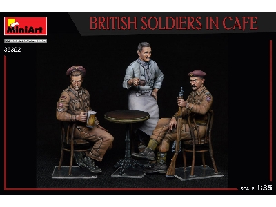British Soldiers In Cafe - zdjęcie 6