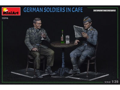 German Soldiers In Cafe - zdjęcie 15