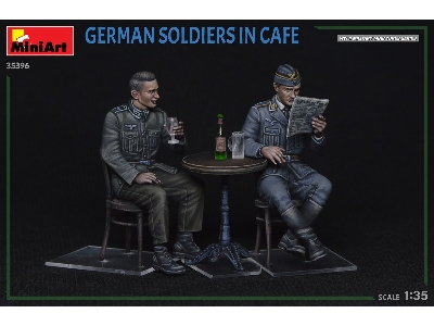 German Soldiers In Cafe - zdjęcie 16