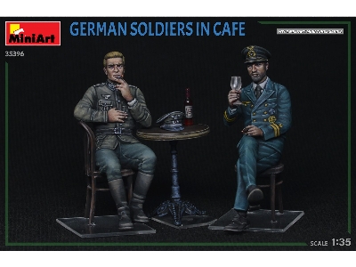 German Soldiers In Cafe - zdjęcie 18