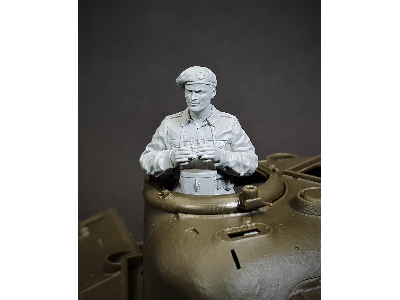 British Sherman Tank Commander - zdjęcie 4