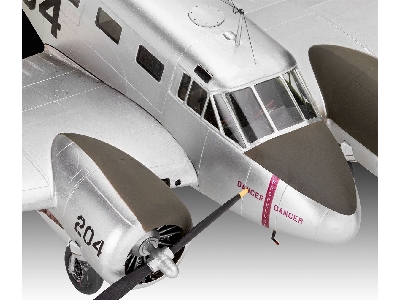 Beechcraft Model 18 - zdjęcie 3