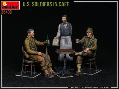 U.S. Soldiers In Cafe - zdjęcie 9