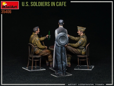 U.S. Soldiers In Cafe - zdjęcie 11