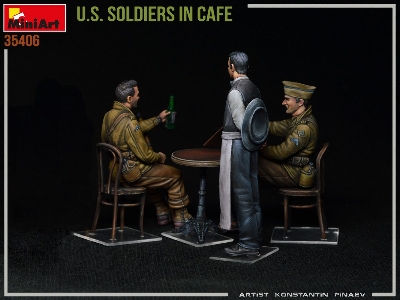 U.S. Soldiers In Cafe - zdjęcie 12