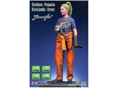 Modern Female Mechanic Jennifer - zdjęcie 1